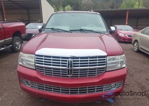2014 Lincoln Navigator z USA, uszkodzony, nr VIN 5LMJJ2H50EEL06499